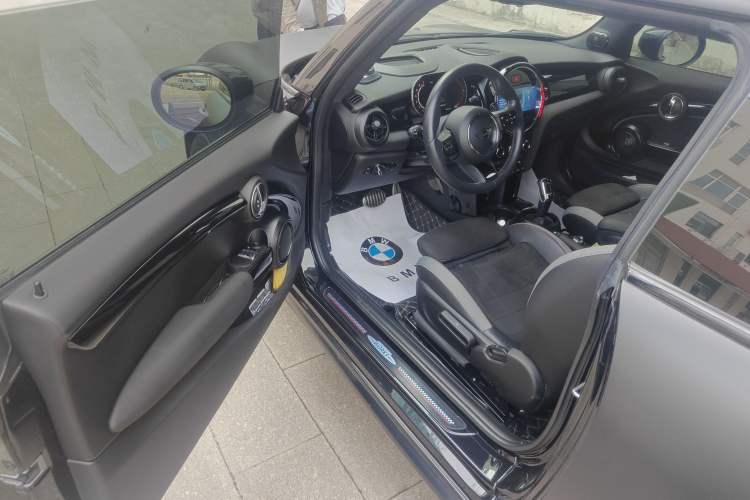 Used MINI JCW 2021 2.0T JOHN COOPER WORKS
