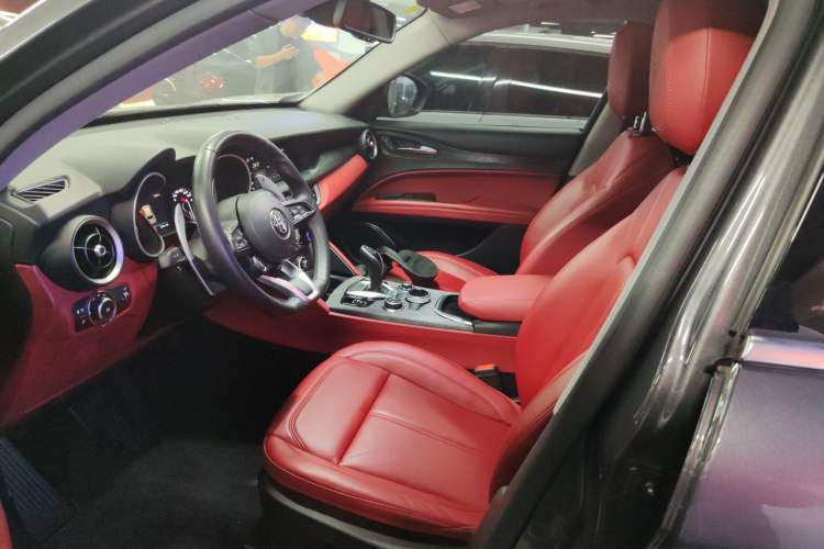 Used Alfa Romeo Stelvio 2021 2.0T 280HP Luxury Edition
