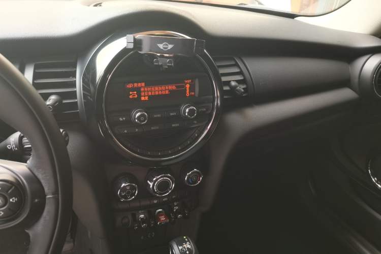 Used MINI 2014 1.2T ONE+ Audio And AC Panel