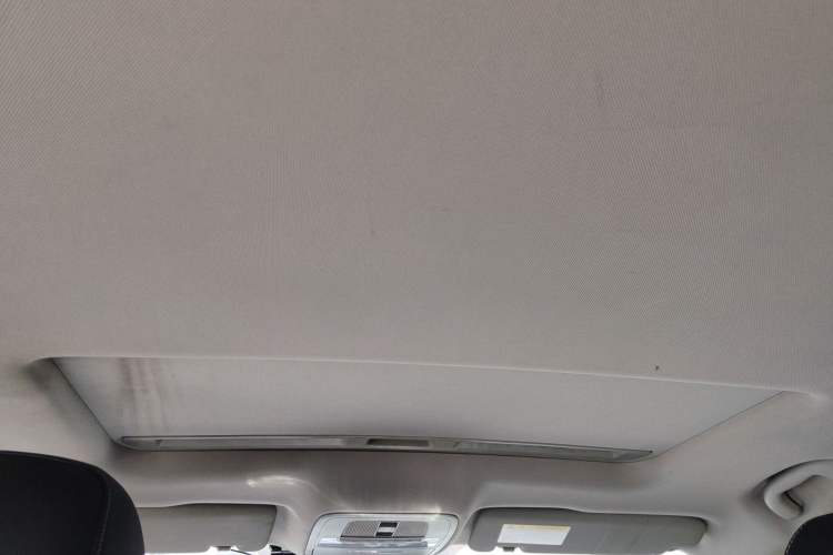 Used Roewe i6 2019 PLUS 1.6L CVT 4G Connected Flagship Deluxe Edition Headliner