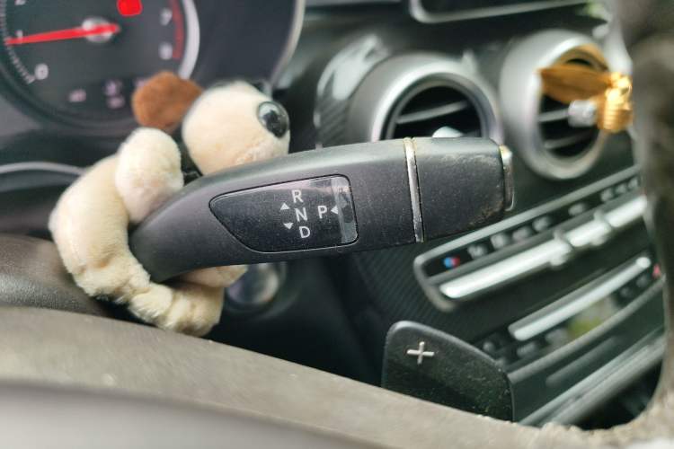 Used Mercedes-Benz GLC 2018 Facelifted GLC 260 4MATIC Dynamic Edition Gear Lever