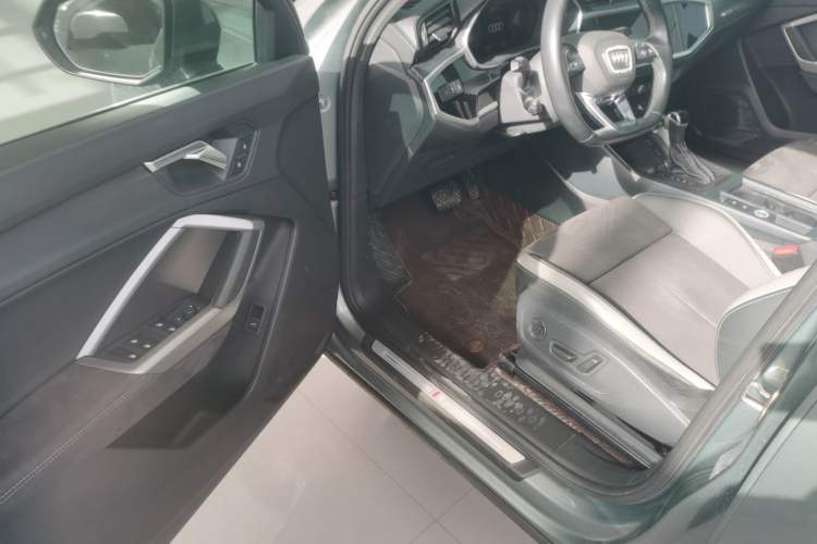 Used Audi Q3 2022 35 TFSI Fashion Dynamic Model
