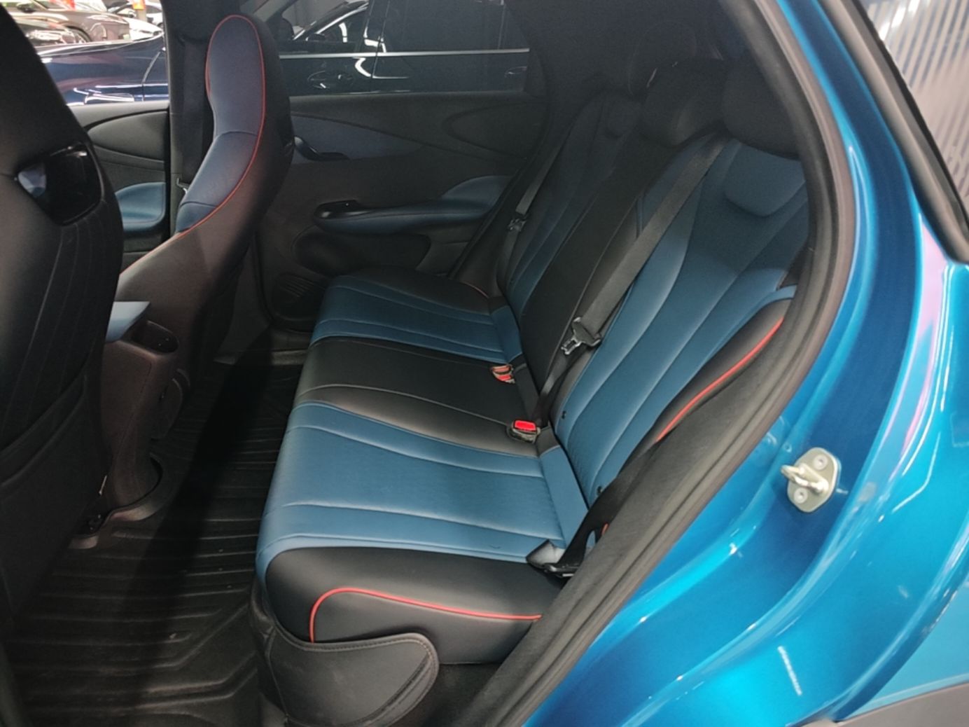 BYD Dolphin 2021 401km Knight Edition — снимка 20