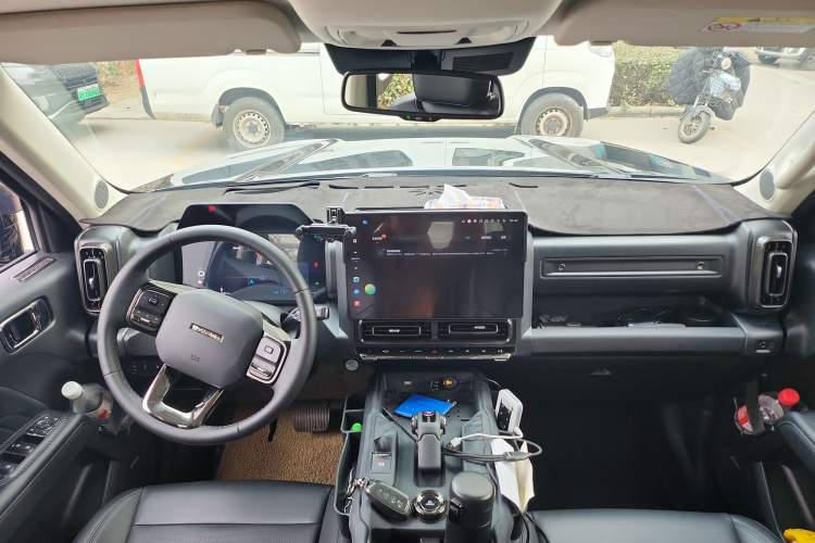 Used Haval Raptor New Energy 2024 Hi4 145 Cross-Over Edition Center Console