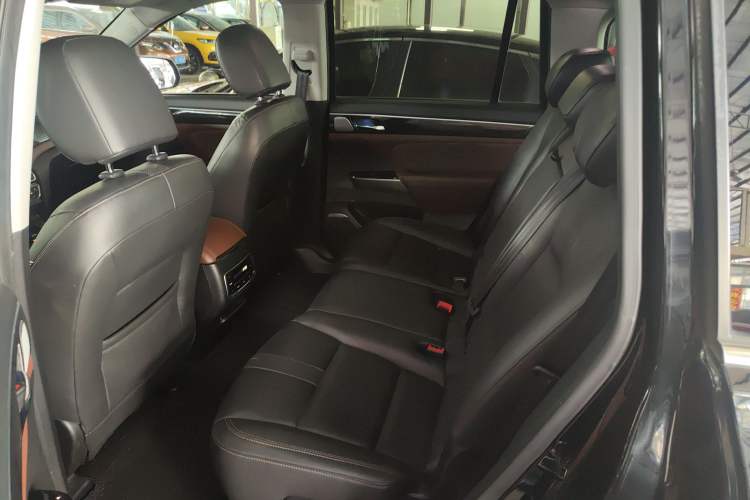 Used GAC Trumpchi GS8 2017 320T Four-Wheel Drive Supreme Edition (7-seater)