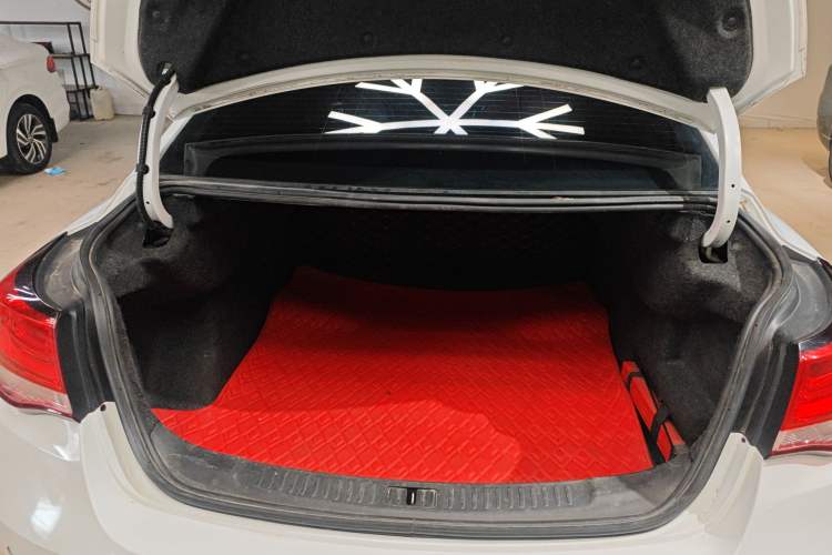 Used Chevrolet Malibu 2018 530T Automatic Luxury Edition Trunk