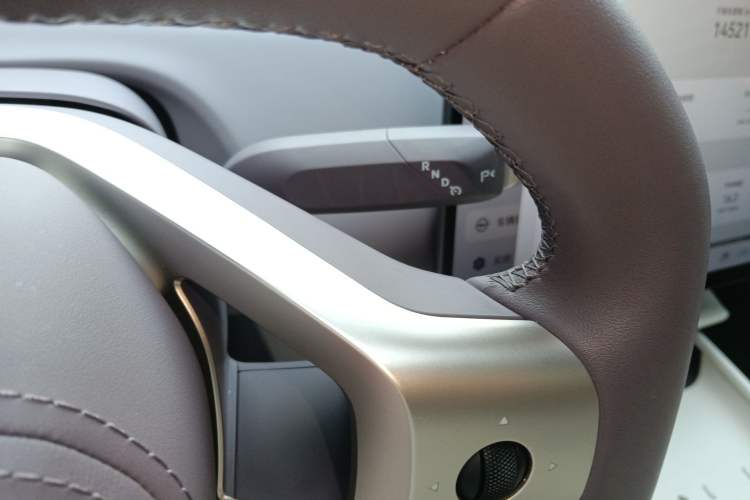 Used Avatr 06 2025 Pro Range-Extended Edition Gear Lever