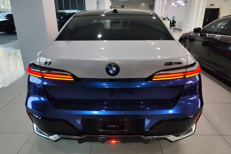 Used BMW i7 2023 eDrive50L Prestige M Sport Package
