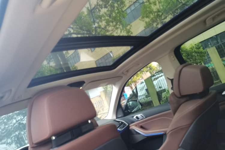 Used BMW X5 2021 Restyled xDrive40i Luxury Version M Sport Package Headliner