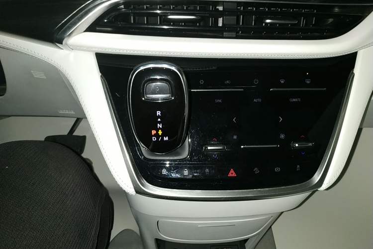 Used Buick GL8 2020 Avenir Avia Four-Seat Luxury Edition