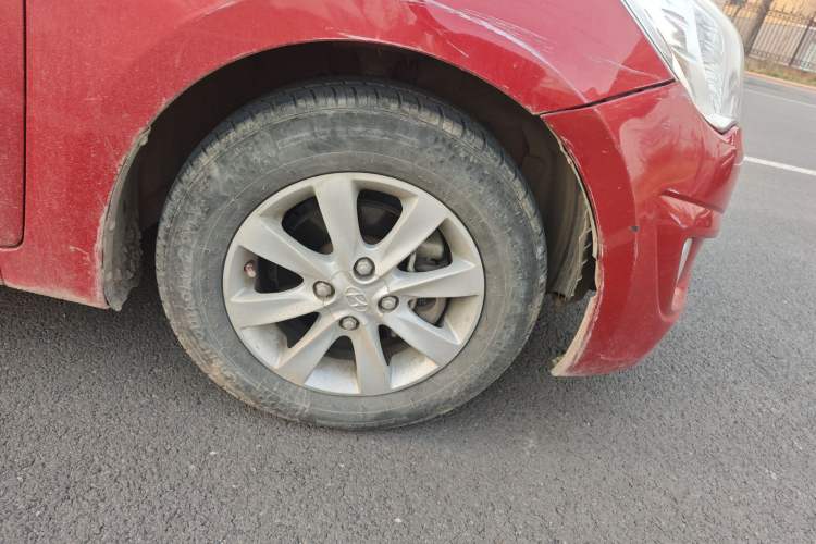 Used Hyundai Verna (older generation) 2010 Sedan 1.4L Manual Standard GL Model
