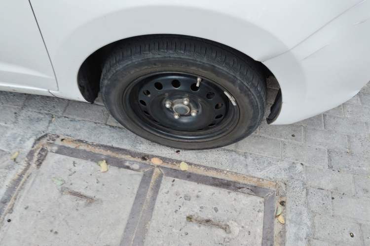 Used CHANGAN OSHAN Benni E-Star 2021 National Edition Xin Yue Version (Fast-Charging Edition) Lithium Iron Phosphate (31.18 kWh) Right Front Wheel Hub