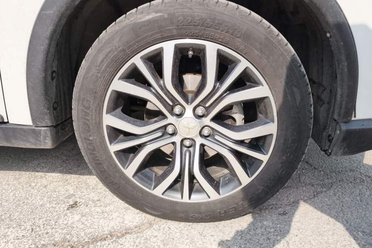 Used Mitsubishi Outlander 2018 2.4L 4x4 Elite Edition 5 Seats
