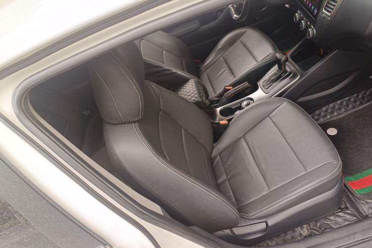 Used Kia K3S 2014 1.6L Automatic GLS Right Front Seat