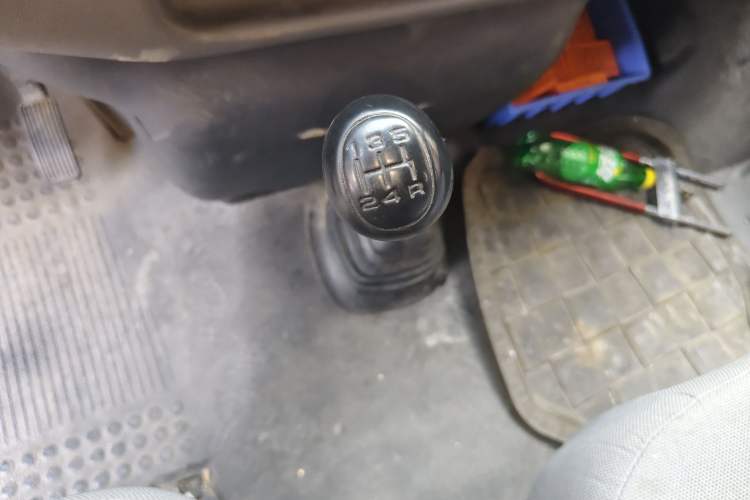 Used Ford Classic Transit 2015 2.8T Diesel Multi-Function Vehicle Short Wheelbase 6-Seater Mid-Roof Edition JX493ZLQ4