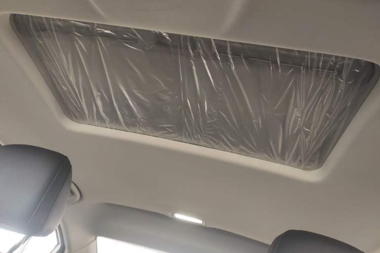 Used Roewe i5 2023 1.5L CVT Luxury Edition
