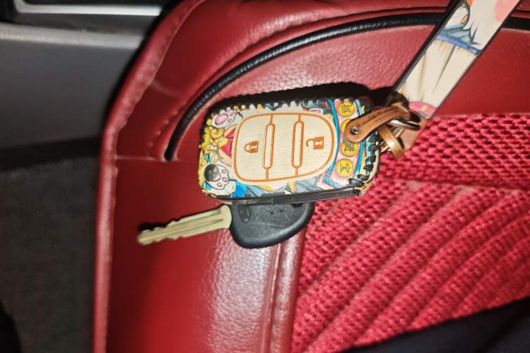 Used Hyundai Verna (older generation) 2016 1.4L Manual Smart GLS Trim Vehicle Key