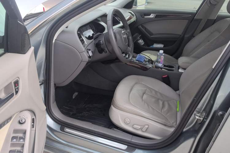 Used Audi A4L 2010 2.0 TFSI Technology Edition
