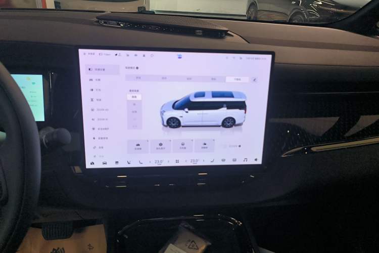 Used Zeekr 009 2024 7-Seater Aisle Version 108 kWh