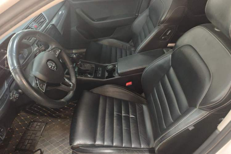 Used Skoda Superb 2016 TSI330 DSG Smart Drive Edition Left Front Seat