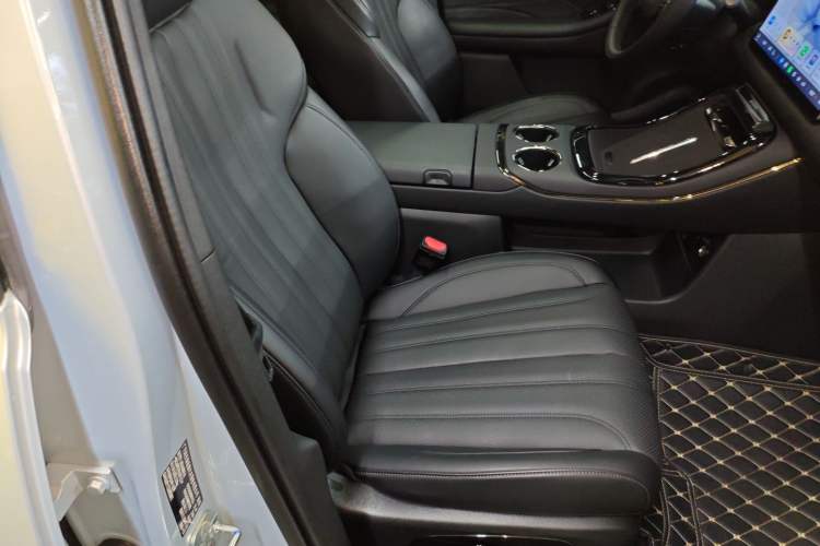 Used AION V 2024 Aion Tyrannosaurus 650 LiDAR Edition
