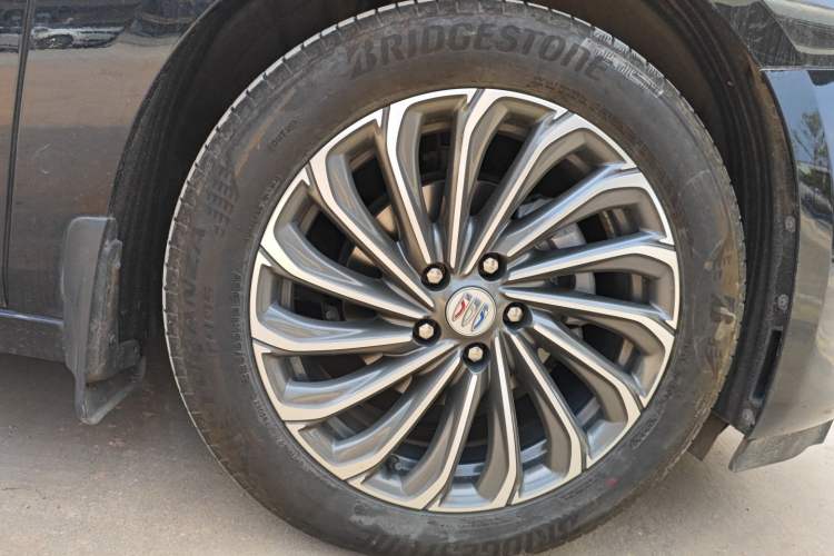 Used Buick LaCrosse 2023 28T Prestige Edition