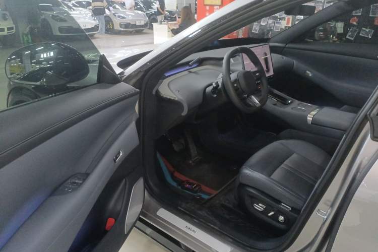 Used Xiaomi Auto YU7 2025 Ultra-Long Range Rear-Wheel Drive Version Driver Seat