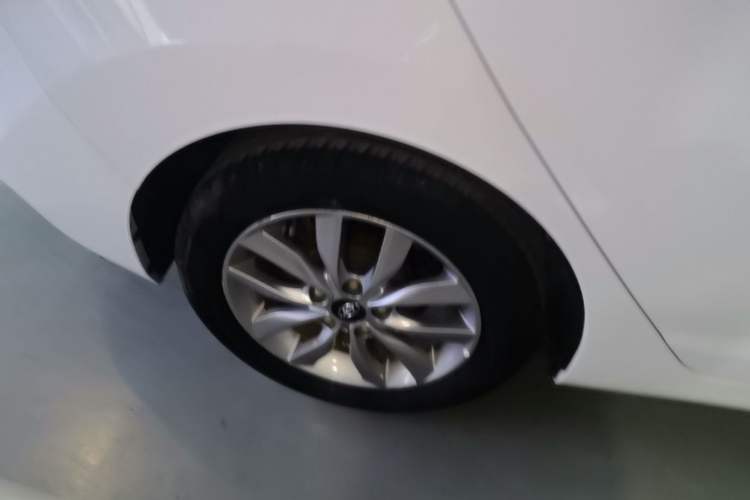 Used Hyundai Elantra (5th Generation / Langdong) 2015 1.6L Automatic Fashion Model