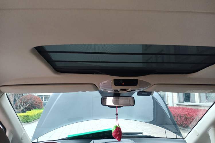 Used Mercedes-Benz Viano 2014 3.5L Premier Edition Headliner