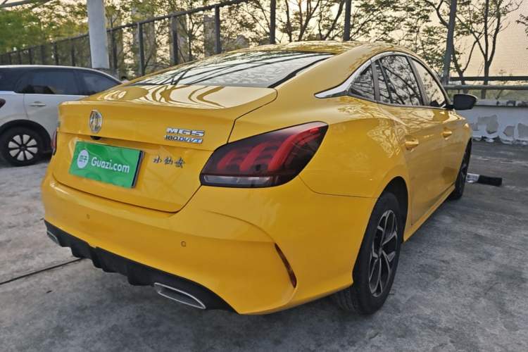 Used MG 5 2021 180 DVVT CVT Youth Luxury Edition
