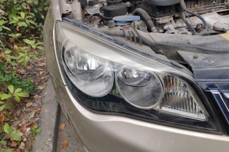 Used Roewe 350 2014 1.5L Manual Swift Edition
