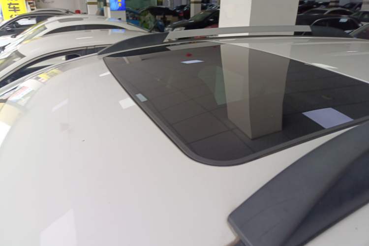 Used Chevrolet Trax 2016 1.4T Manual Two-Wheel Drive Comfort Version with Sunroof
