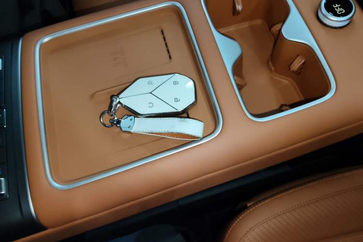 Used Formula Leopard Tai 7 2025 Model 190 km Four-Wheel Drive Ultra Edition
