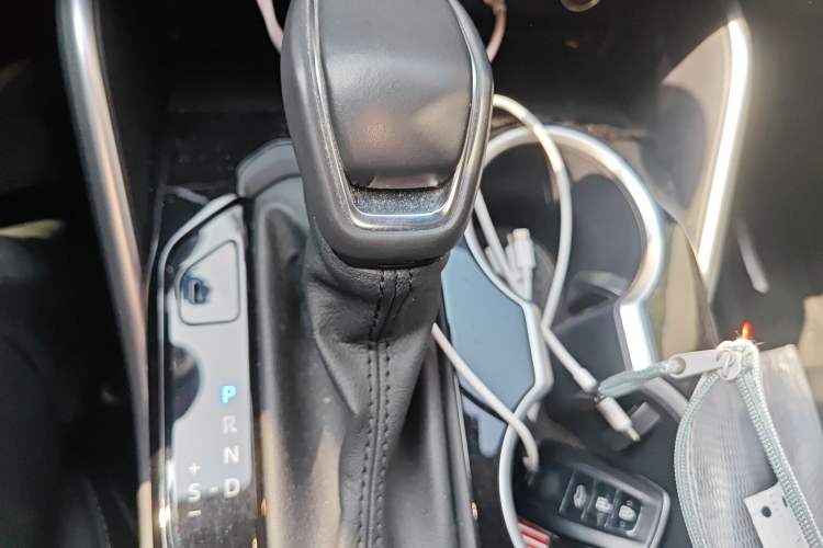 Used Toyota Highlander 2022 Dual-Engine 2.5L Four-Wheel Drive Prestige Version 7 Seats
