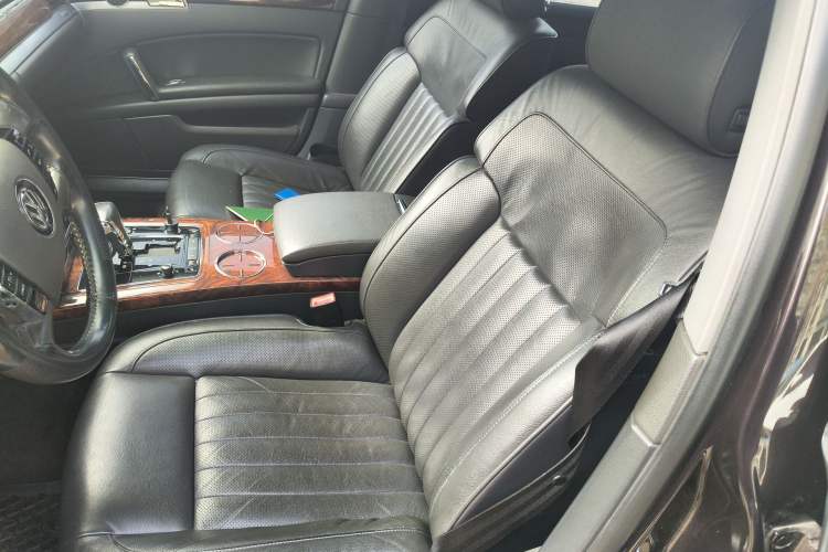 Used Volkswagen Phaeton 2014 3.0L Business Model
