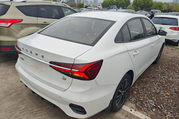 Used Roewe i5 2021 1.5L Manual Platinum Edition Rear Right 45 Deg