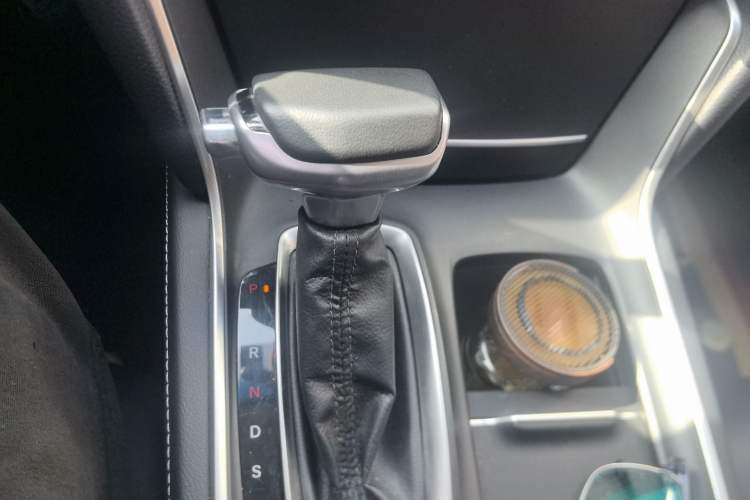 Used Honda Inspire 2019 260TURBO Jingyue Edition China VI Gear Lever