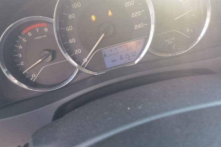 Used Toyota Corolla 2017 Revised Version 1.2T S-CVT GL Odometer Close Up