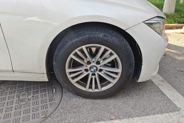 Used BMW 3 Series 2014 320Li Fashion Model
