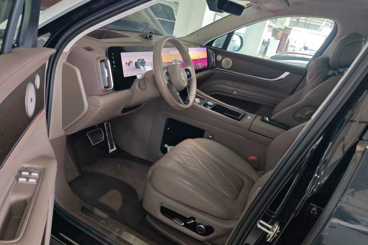 Used Hima AITO M9 2024 All-Electric Ultra Version 100 kWh 5-Seater Model Driver Seat