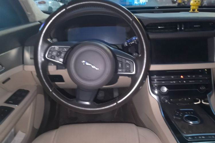 Used Jaguar XFL 2017 XFL 3.0 SC 340 PS Premium Edition