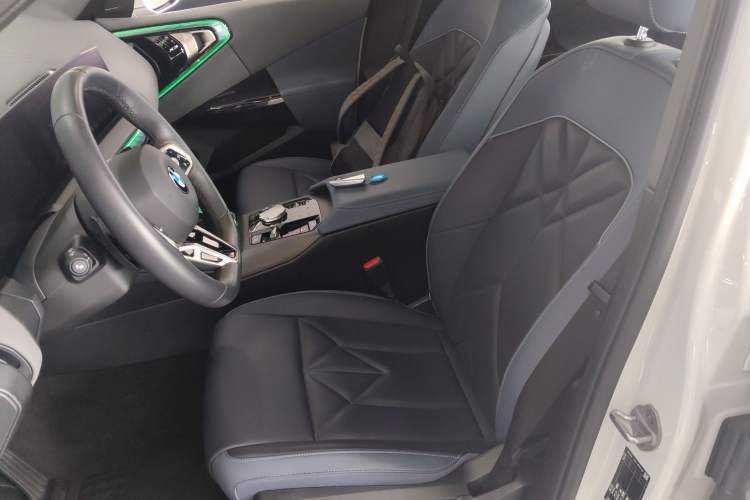 Used BMW X3 2025 xDrive30L Luxury Edition M Sport Package Left Front Seat