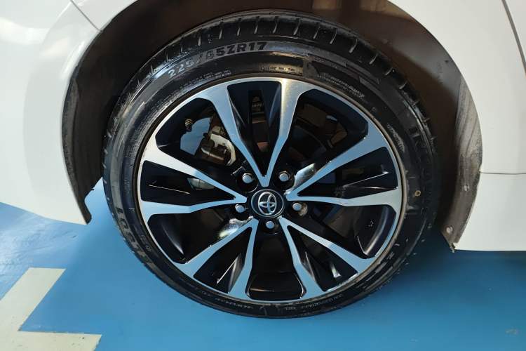 Used Toyota Levin 2022 185T CVT Sport Edition Right Rear Wheel Hub