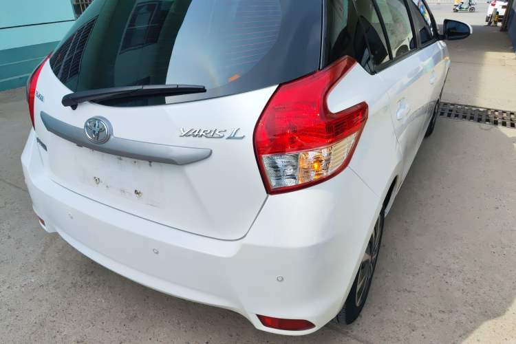 Used Toyota YARiS L Zhi Xuan 2015 1.5E Automatic Charm Edition Right Rear Taillight