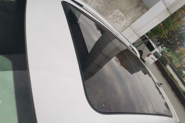 Used Roewe RX3 2020 1.6L CVT 4G Connected Ultra-Fun Elite Edition
