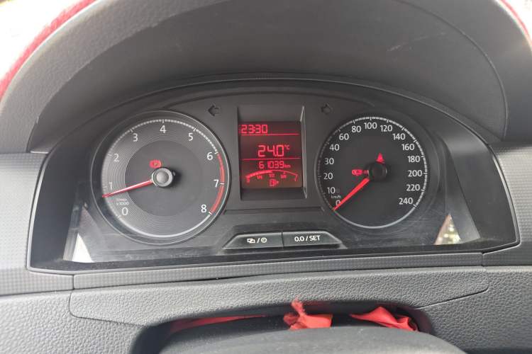 Used Volkswagen Santana 2016 1.6L Manual Fashion Edition