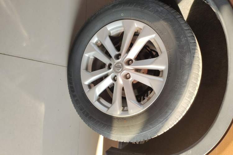 Used Nissan X-Trail 2014 2.5L CVT Luxury Edition 4WD