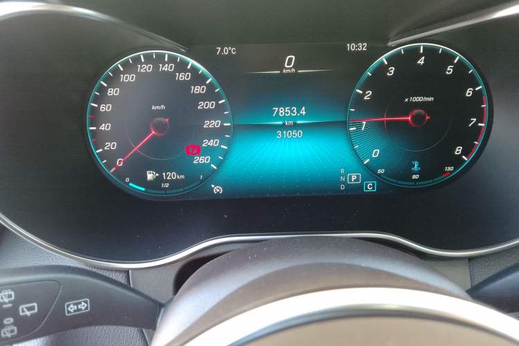 Used Mercedes-Benz GLC 2021 GLC 260 L 4MATIC Luxury Model Odometer Close Up