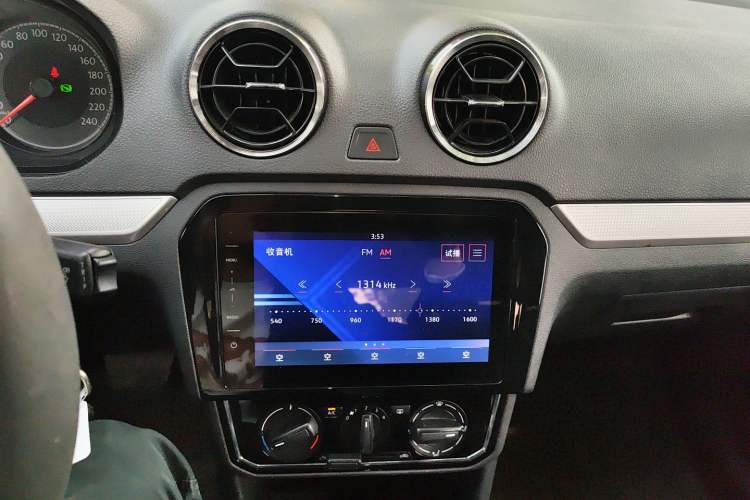 Used Jetta VA3 2019 1.5L Automatic Enjoyment Edition Audio And AC Panel