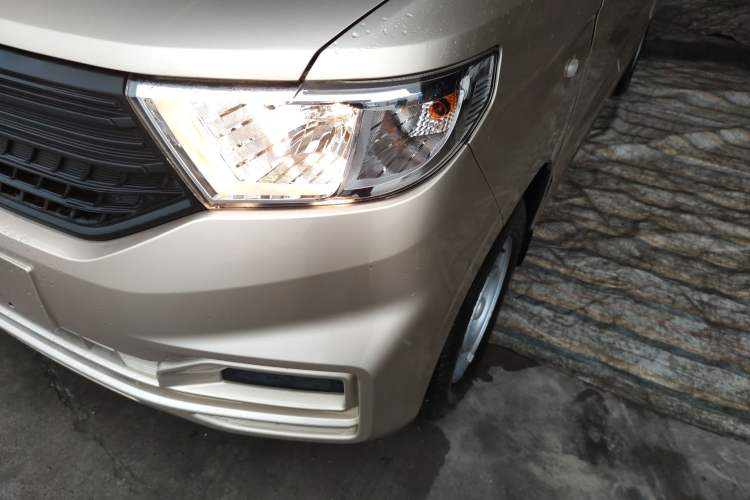 Used Wuling Hongguang V 2022 1.5L Jingqu Edition Electric-Assist LAR